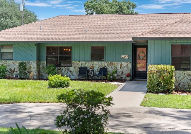 5th image of 1351 Cr 482N, Lake Panasoffkee, FL 33538 | MLS# O6434403