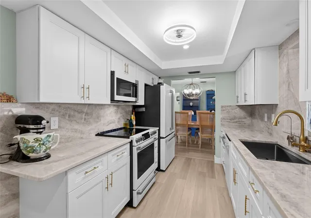 3rd image of 3274 Savage Rd, Sarasota, FL 34231 | MLS# A4703273