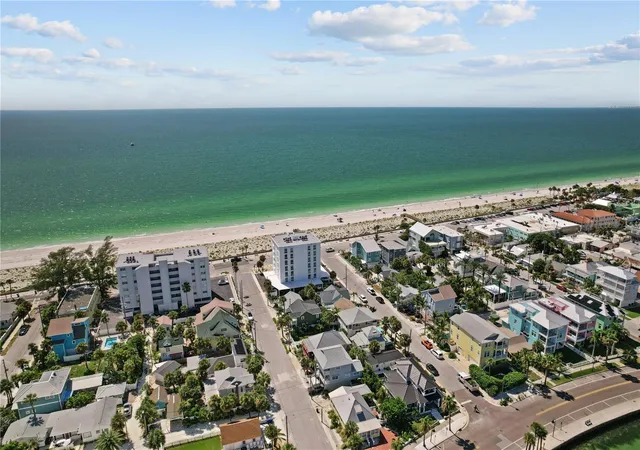 4th image of 555 Gulf Wy, St. Pete Beach, FL 33706
