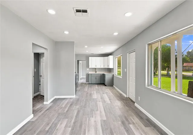5th image of 8 Smyrna Dr, Debary, FL 32713 | MLS# O6434433