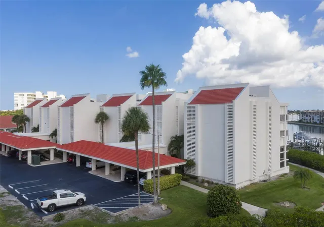 2nd image of 7903 Sailboat Key Blvd S, SOUTH PASADENA, FL 33707