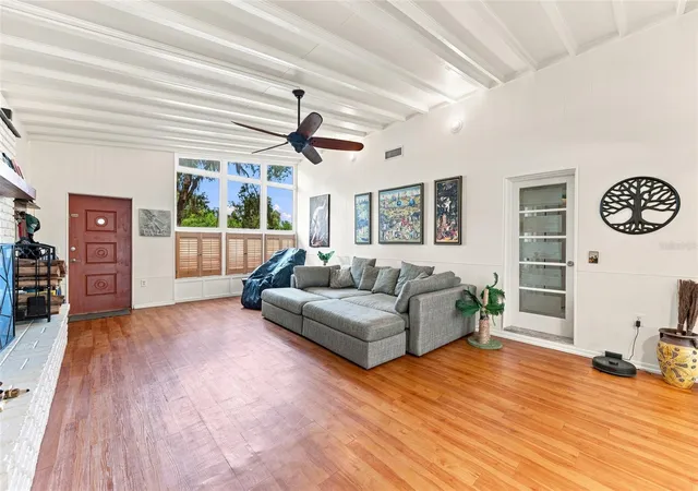 Photo 1 of Single family home for sale at 809 E River Dr, Temple Terrace, FL 33617 | MLS# TB8539835 | Listing updated on 2026-09-12