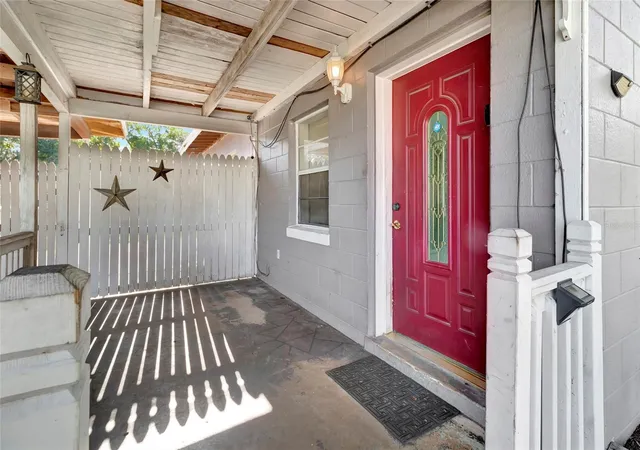 Photo 4 of Single family home for sale at 809 Donnelly St, Eustis, FL 32726 | MLS# G5116592 | Listing updated on 2026-09-08
