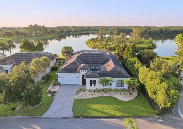 Photo 2 of Sale Pending at 136 Casavista Dr, Kissimmee, FL 34759 | MLS# O6434442 | Listing updated on 2026-09-01