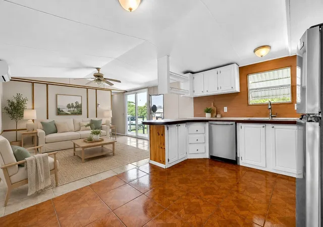 2nd image of 15321 Mango Dr, Punta Gorda, FL 33955 | MLS# C7529710