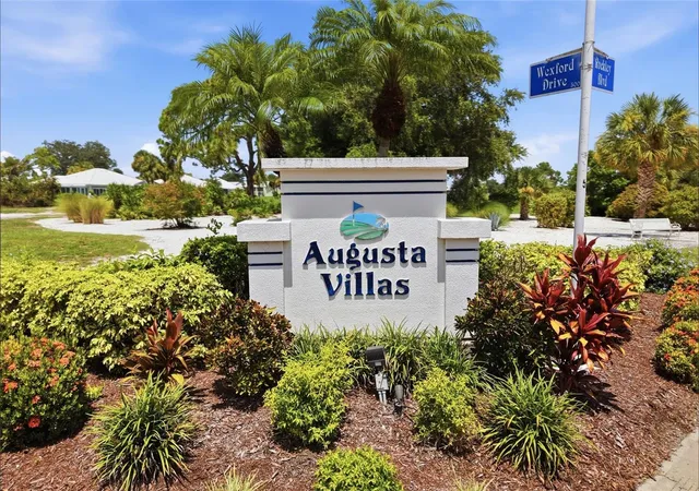 Photo 4 of House for sale at 314 Wexford Ter #166, Venice, FL 34293 | MLS# A4703286 | Listing updated on 2026-09-20