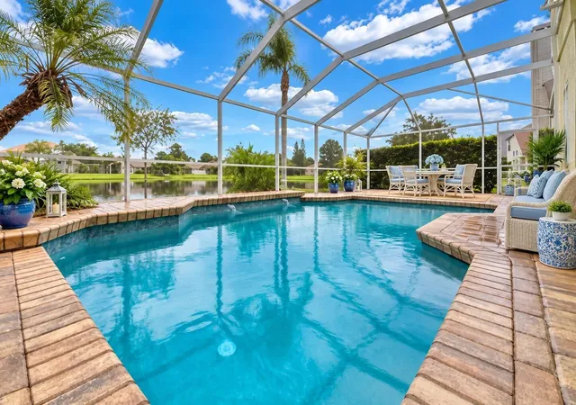 Photo 2 of Single family home for sale at 624 Hardwood Cir, Orlando, FL 32828 | MLS# O6434447 | Listing updated on 2026-09-30