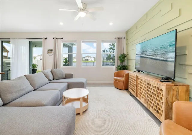 Photo 4 of Single family home for sale at 523 158Th St E, Bradenton, FL 34212 | MLS# A4703289 | Listing updated on 2026-10-04