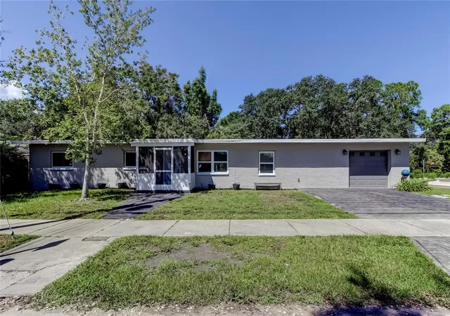 Photo 1 of Single family home for sale at 375 10th Avenue N, Safety Harbor, FL 34695 | MLS# TB8539857 | Listing updated on 2026-10-07