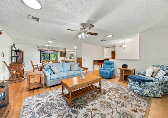 Photo 4 of Single family home for sale at 3520 White Oak Ct, Lake Wales, FL 33898 | MLS# K4903714 | Listing updated on 2026-09-13