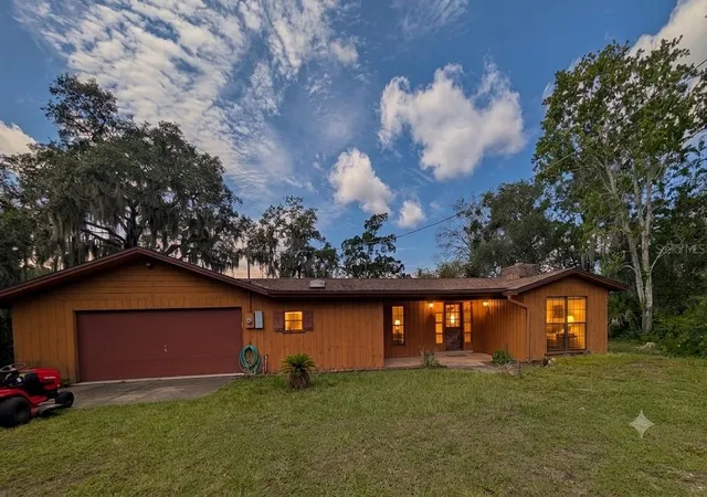 Photo 1 of Single family home for sale at 348 Mitnik Dr, Deltona, FL 32738 | MLS# V4950789 | Listing updated on 2026-09-01
