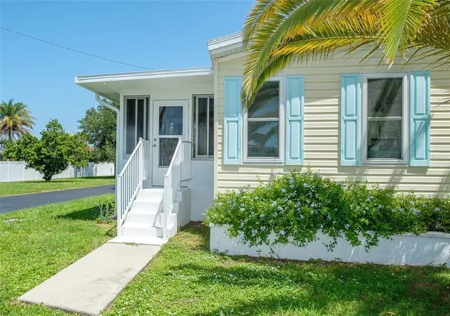 3rd image of 1800 Englewood Rd #26, Englewood, FL 34223 | MLS# N6145398
