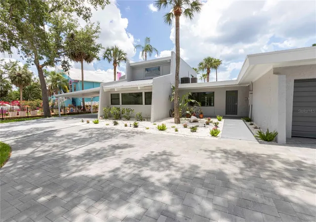 3rd image of 5303 Sea Forest Dr, New Port Richey, FL 34652 | MLS# W7888687