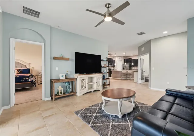 4th image of 33067 Windelstraw Dr, Wesley Chapel, FL 33545 | MLS# TB8539875