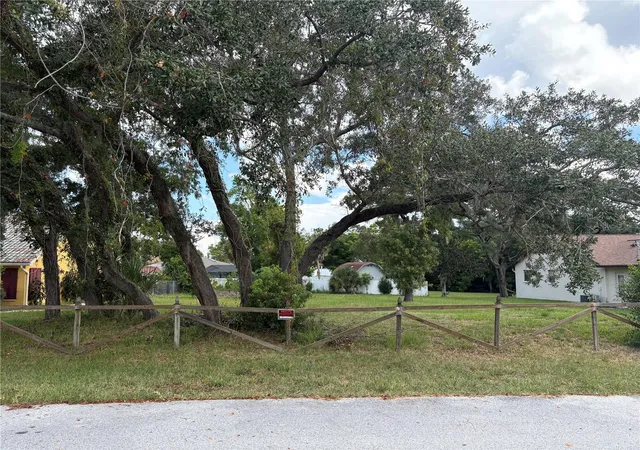 Photo 1 of Land for sale at 10067 Bedford Rd, Spring Hill, FL 34608 | MLS# W7888688 | Listing updated on 2026-09-14