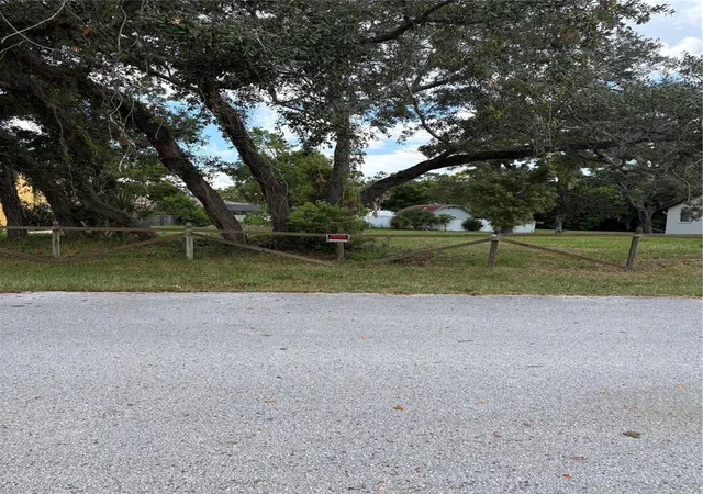 Photo 4 of Land for sale at 10067 Bedford Rd, Spring Hill, FL 34608 | MLS# W7888688 | Listing updated on 2026-09-14