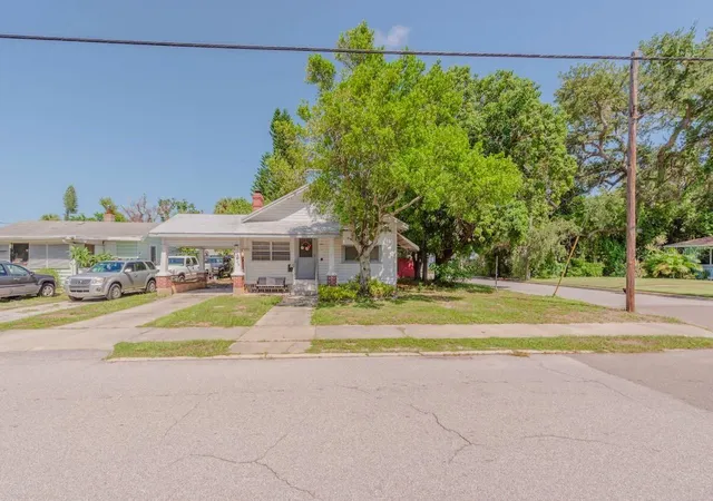 24th image of 1323 18th Ave W, Bradenton, FL 34205 | MLS# TB8539881
