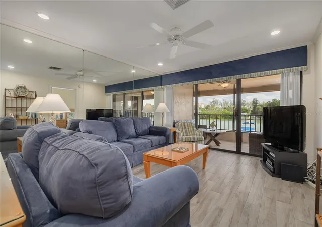 Listing Photo 3 - Condo for sale in building located at 4780 Brittany Dr S, ST PETERSBURG, FL 33715 - Unit #114