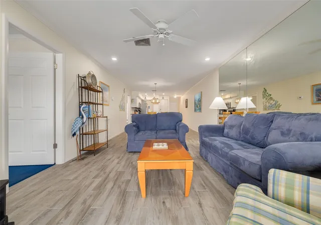 Listing Photo 4 - Condo for sale in building located at 4780 Brittany Dr S, ST PETERSBURG, FL 33715 - Unit #114