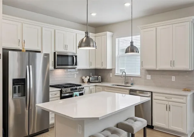 Photo 5 of Multi family home for sale at 15819 Gem View St, Winter Garden, FL 34787 | MLS# O6434476 | Listing updated on 2026-08-31