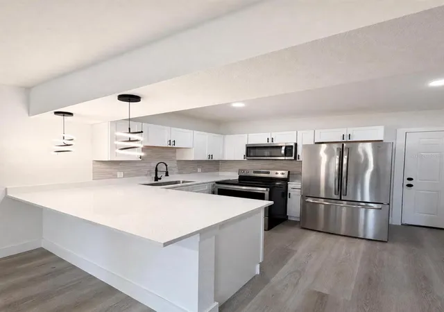 Photo 3 of Single family home for sale at 101 Club Rd, Sanford, FL 32771 | MLS# O6434478 | Listing updated on 2026-09-23