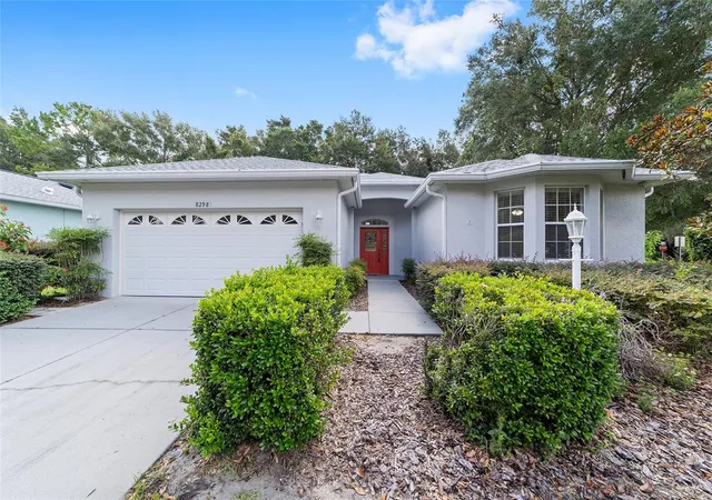Photo 1 of Single family home for sale at 8298 Sw 79th Circle, Ocala, FL 34476 | MLS# OM730628 | Listing updated on 2026-09-11