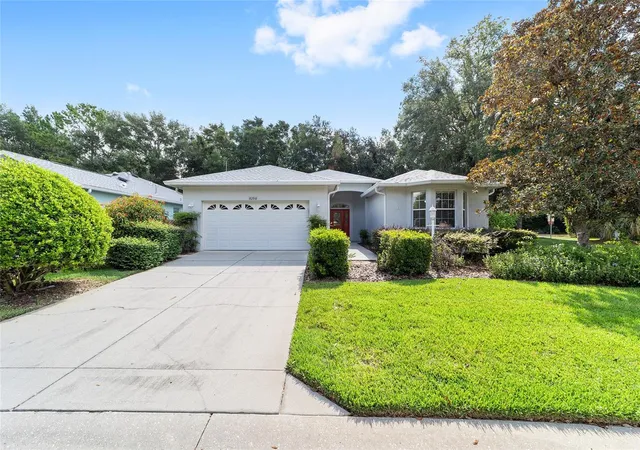 Photo 3 of Single family home for sale at 8298 Sw 79th Circle, Ocala, FL 34476 | MLS# OM730628 | Listing updated on 2026-09-11