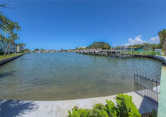 image of 2960 59th St S #101, Gulfport, FL 33707 | MLS# TB8539903