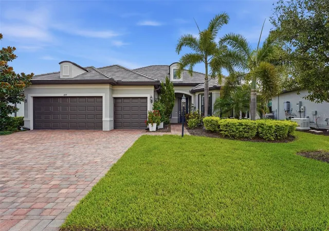 Photo 1 of Single family home for sale at 6839 Chester Trl, Bradenton, FL 34202 | MLS# A4703306 | Listing updated on 2026-09-01
