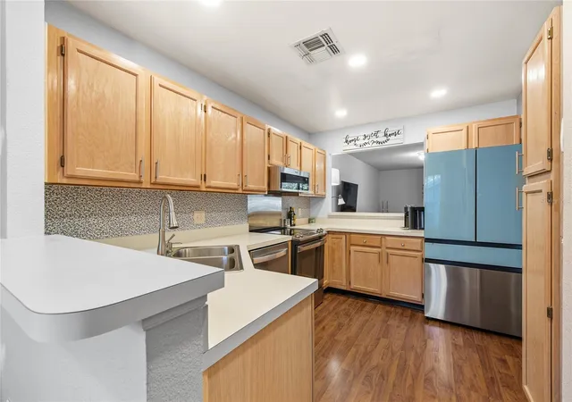 Photo 3 of Townhouse for sale at 1482 Creekside Cir, Winter Springs, FL 32708 | MLS# O6434501 | Listing updated on 2026-10-06