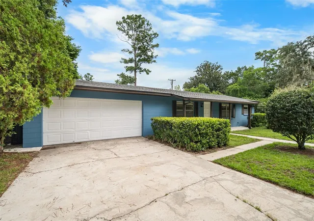 3rd image of 2138 Nw 28Th Pl, Gainesville, FL 32605 | MLS# GC542830