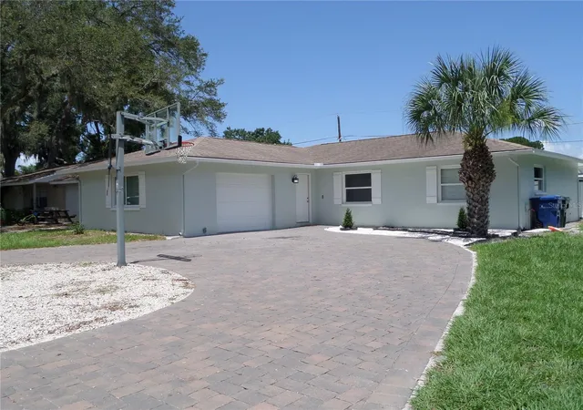 Photo 1 of Single family home for sale at 4925 Silk Oak Dr, Sarasota, FL 34232 | MLS# A4703314 | Listing updated on 2026-08-25
