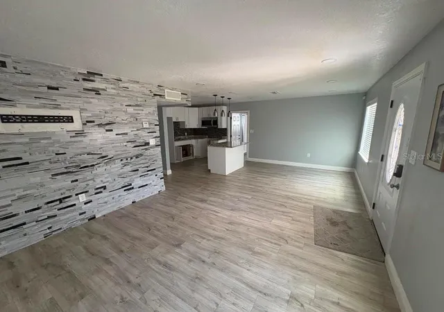 3rd image of 3206 E Emma St, Tampa, FL 33610 | MLS# TB8539923