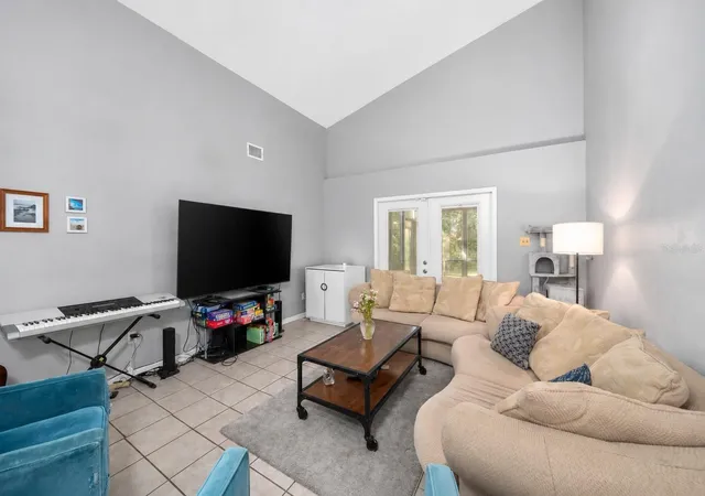 Photo 3 of Single family home for sale at 4100 NE 17th Terrace, Gainesville, FL 32609 | MLS# GC542831 | Listing updated on 2026-09-22