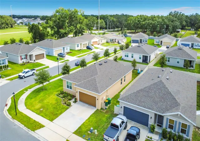 Photo 3 of Single family home for sale at 3947 Mayhill Loop, Eustis, FL 32736 | MLS# O6434515 | Listing updated on 2026-09-19