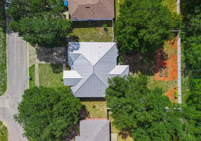 38th image of 1031 E Walts Ave, Deland, FL 32724 | MLS# V4950793
