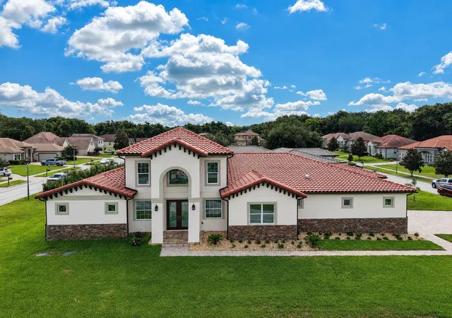 Photo 1 of Single family home for sale at 12926 Brunello Cir, Clermont, FL 34711 | MLS# S5155846 | Listing updated on 2026-08-28