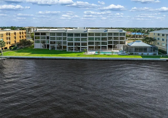 Listing Photo 4 - Condo for sale in building located at 1600 W Marion Ave, PUNTA GORDA, FL 33950 - Unit #224