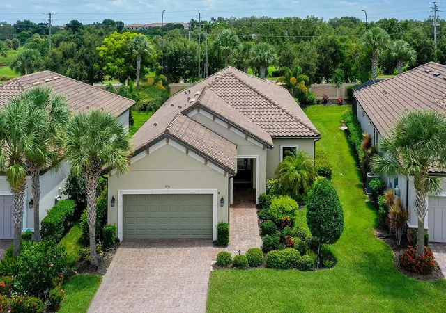 2nd image of 8716 Amaretto Ave, Sarasota, FL 34238 | MLS# A4703320