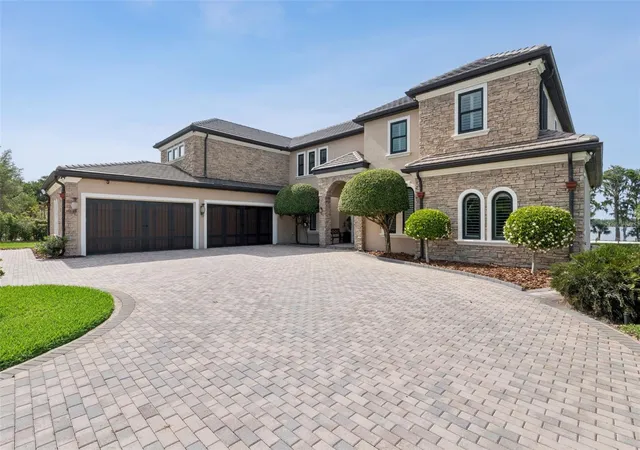 Photo 3 of Mansion for sale at 746 Lake Mills Rd, Oviedo, FL 32766 | MLS# O6434531 | Listing updated on 2026-09-29