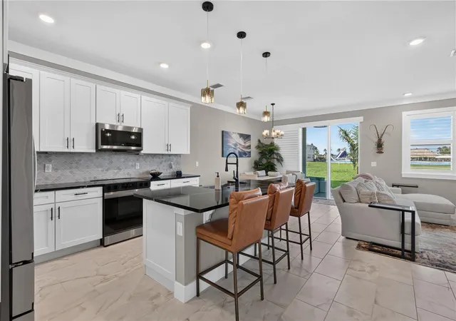 4th image of 31950 Anchor Point Dr, Wesley Chapel, FL 33545 | MLS# TB8539950