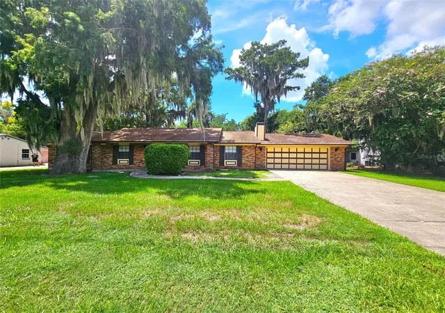 Photo 3 of Single family home for sale at 1292 E Lake Shore Blvd, Kissimmee, FL 34744 | MLS# TB8539957 | Listing updated on 2026-08-24