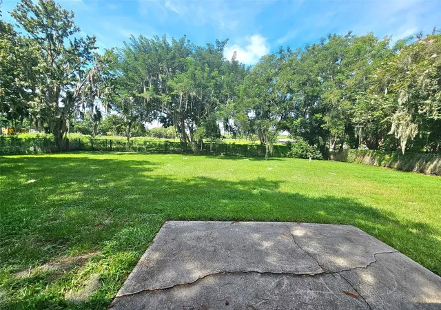 Photo 4 of Single family home for sale at 1292 E Lake Shore Blvd, Kissimmee, FL 34744 | MLS# TB8539957 | Listing updated on 2026-10-10