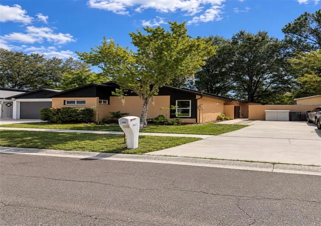 Photo 1 of Single family home for sale at 1932 Gregory Dr, Tampa, FL 33613 | MLS# W7888697 | Listing updated on 2026-09-26