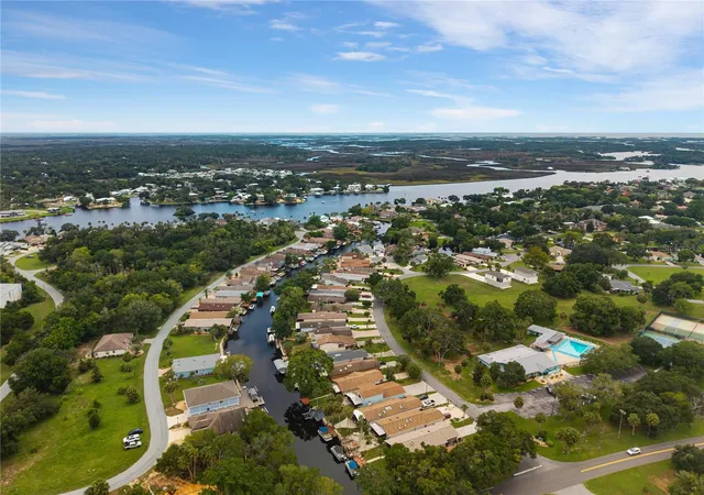 4th image of 5158 S Riverview Cir, Homosassa, FL 34448 | MLS# TB8539961
