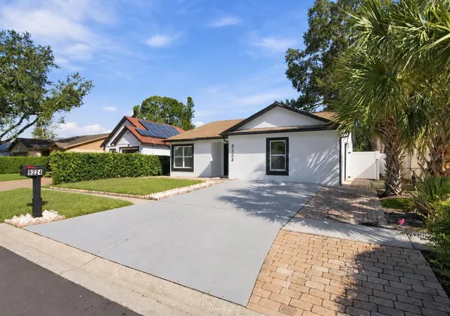Photo 2 of Single family home for sale at 9224 Camino Villa Blvd, Tampa, FL 33635 | MLS# TB8539963 | Listing updated on 2026-09-23