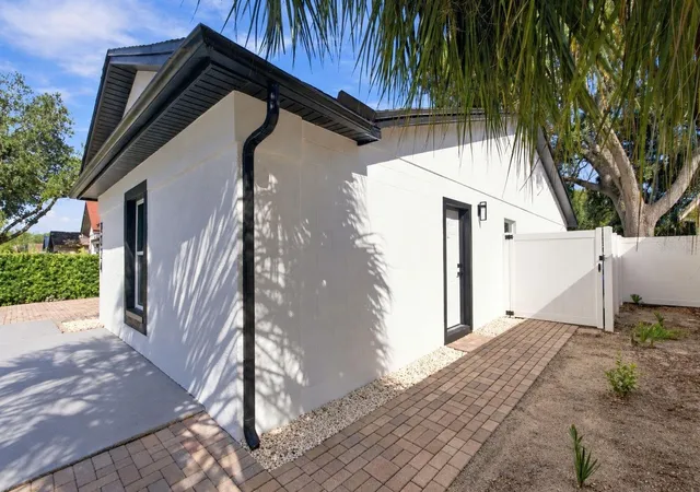 Photo 3 of Single family home for sale at 9224 Camino Villa Blvd, Tampa, FL 33635 | MLS# TB8539963 | Listing updated on 2026-09-23