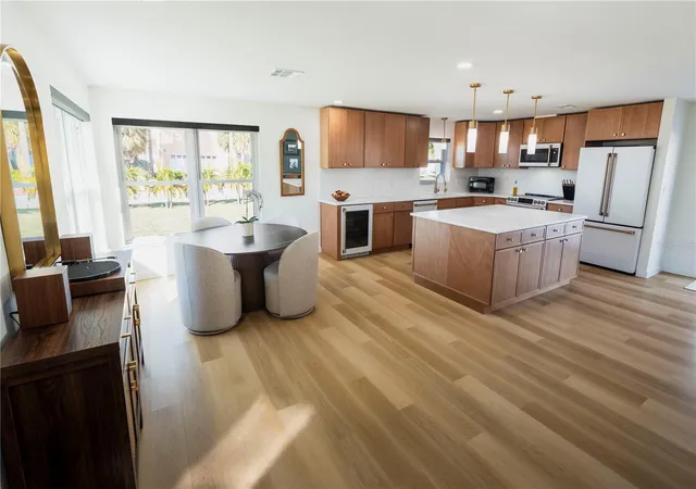2nd image of 705 Gulf Blvd, Belleair Beach, FL 33786 | MLS# TB8539968