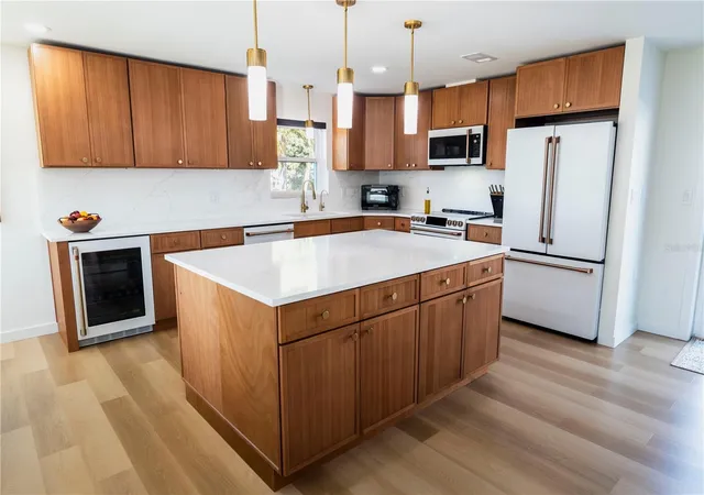 3rd image of 705 Gulf Blvd, Belleair Beach, FL 33786 | MLS# TB8539968
