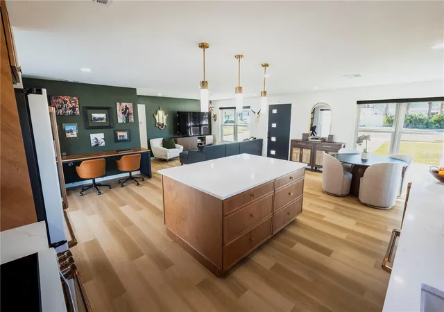 4th image of 705 Gulf Blvd, Belleair Beach, FL 33786 | MLS# TB8539968